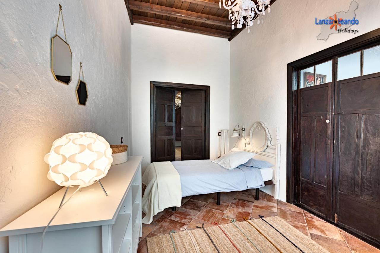 Vivienda Vacacional El Patio De Franky Teguise  Eksteriør bilde