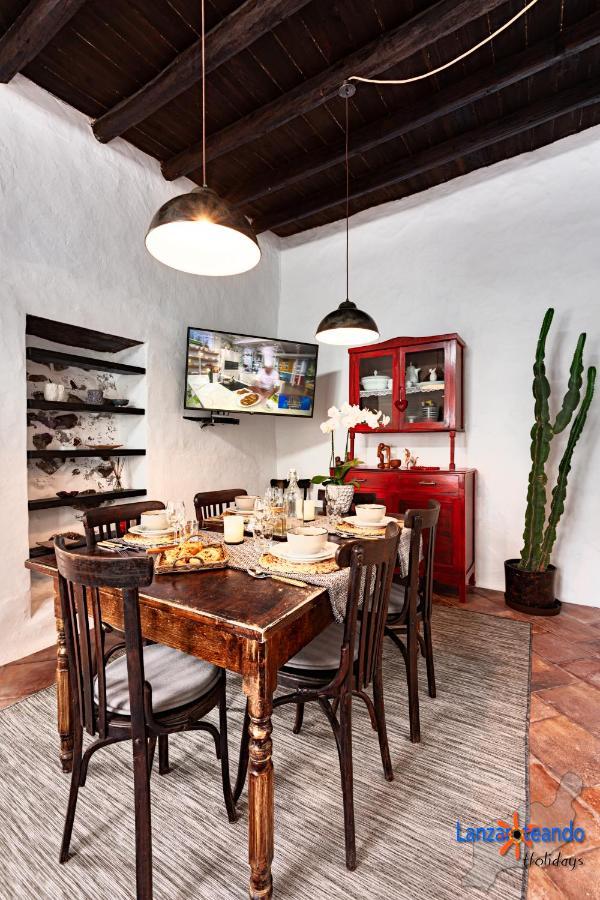 Vivienda Vacacional El Patio De Franky Teguise  Eksteriør bilde