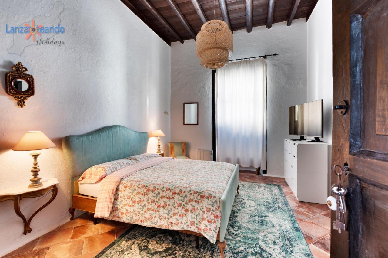 Vivienda Vacacional El Patio De Franky Teguise  Eksteriør bilde